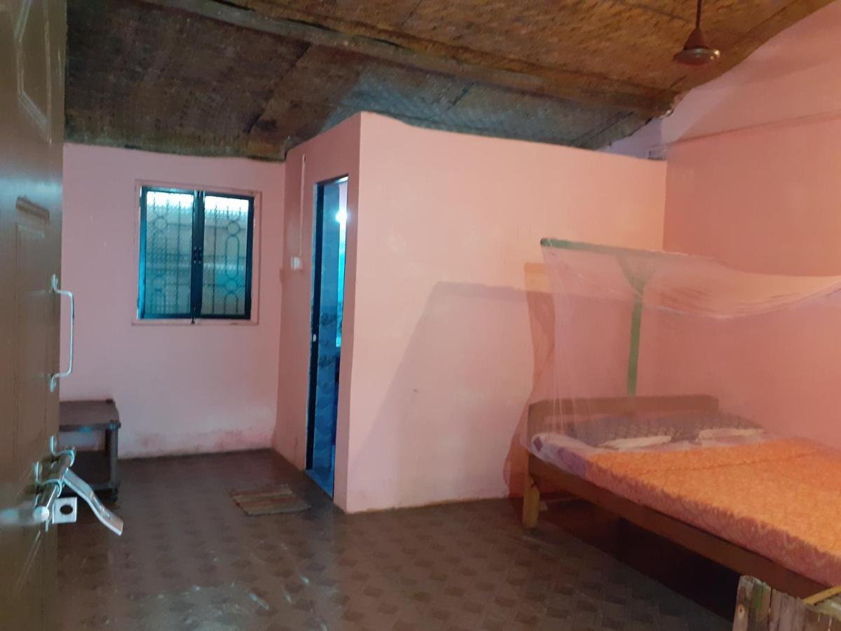 Laughing Buddha Hostel Arambol Exterior photo